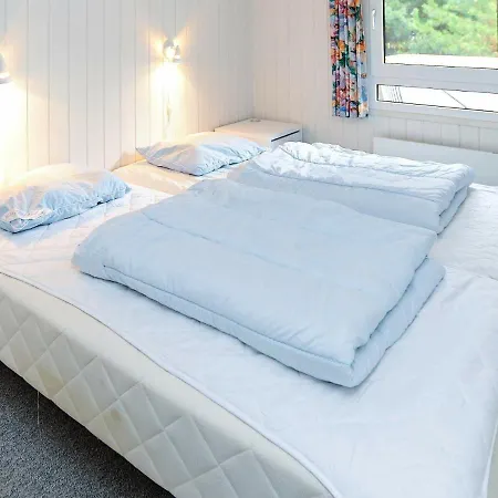 8 Person In Humble-by Traum *